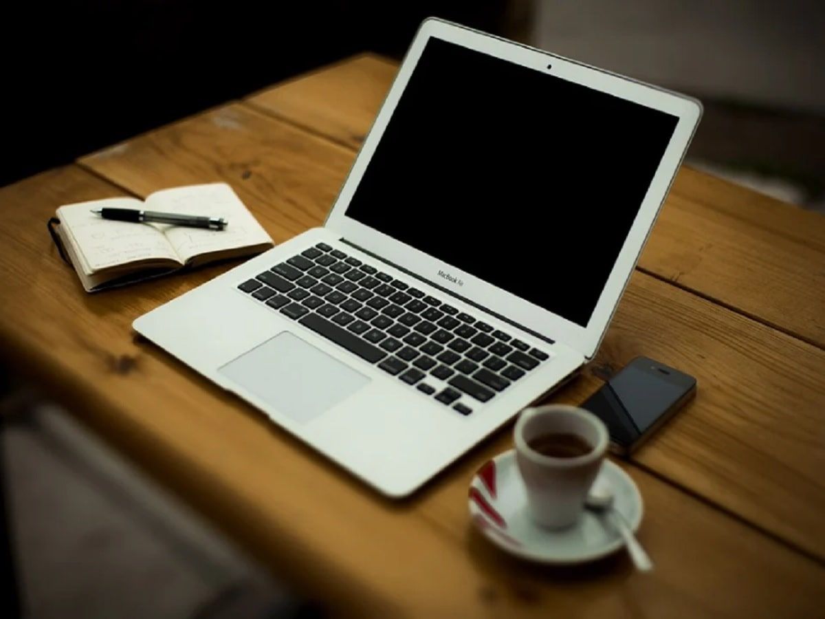 laptop computer internet virtual