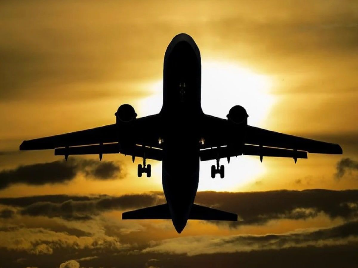 airport airplane
