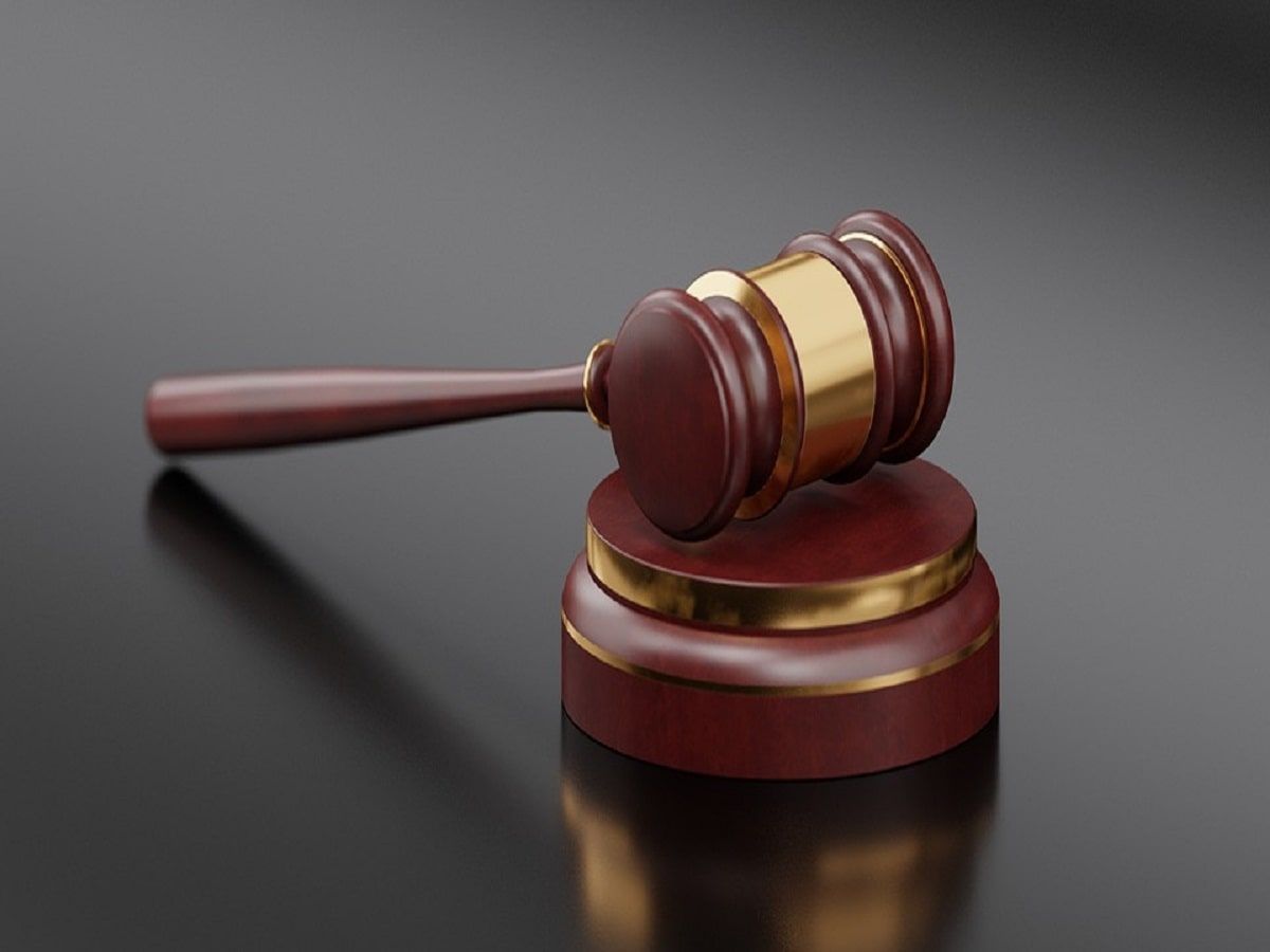 court decision hearing gavel