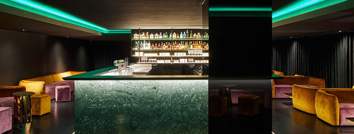 Estrel Berlin bar