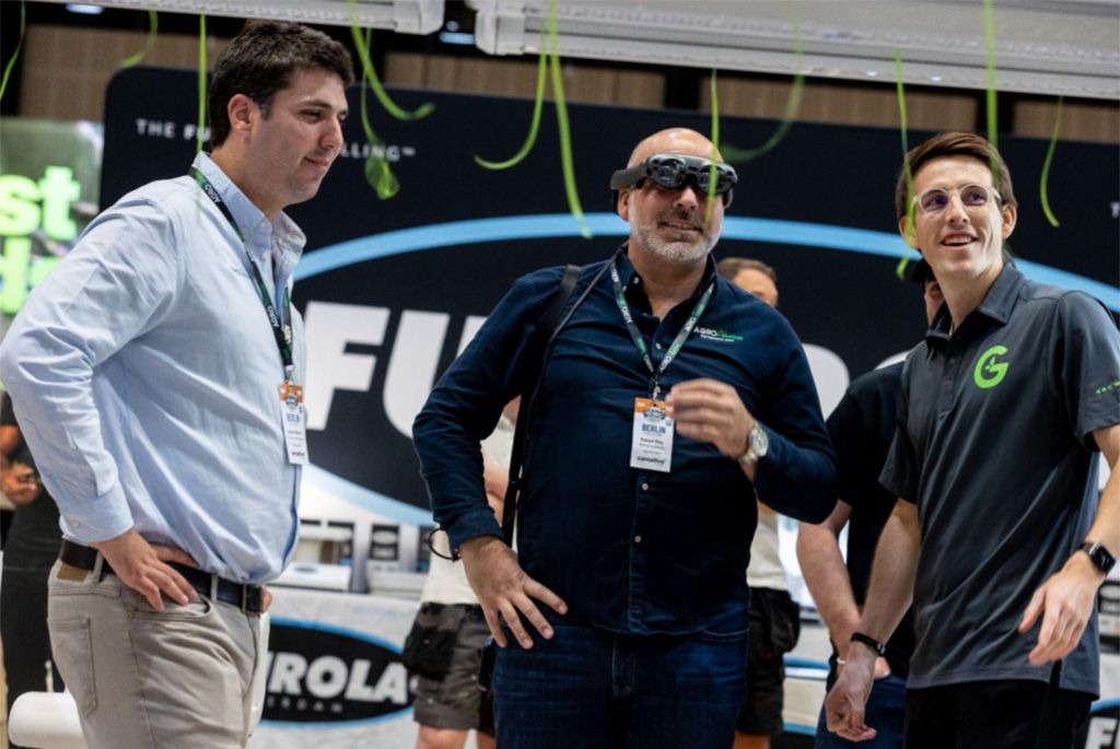 ICBC attendee trying out virtual glasses