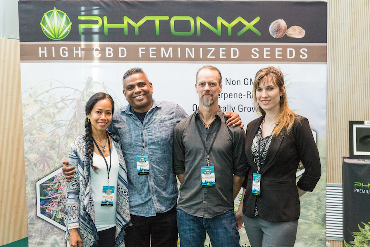 Phytonyx