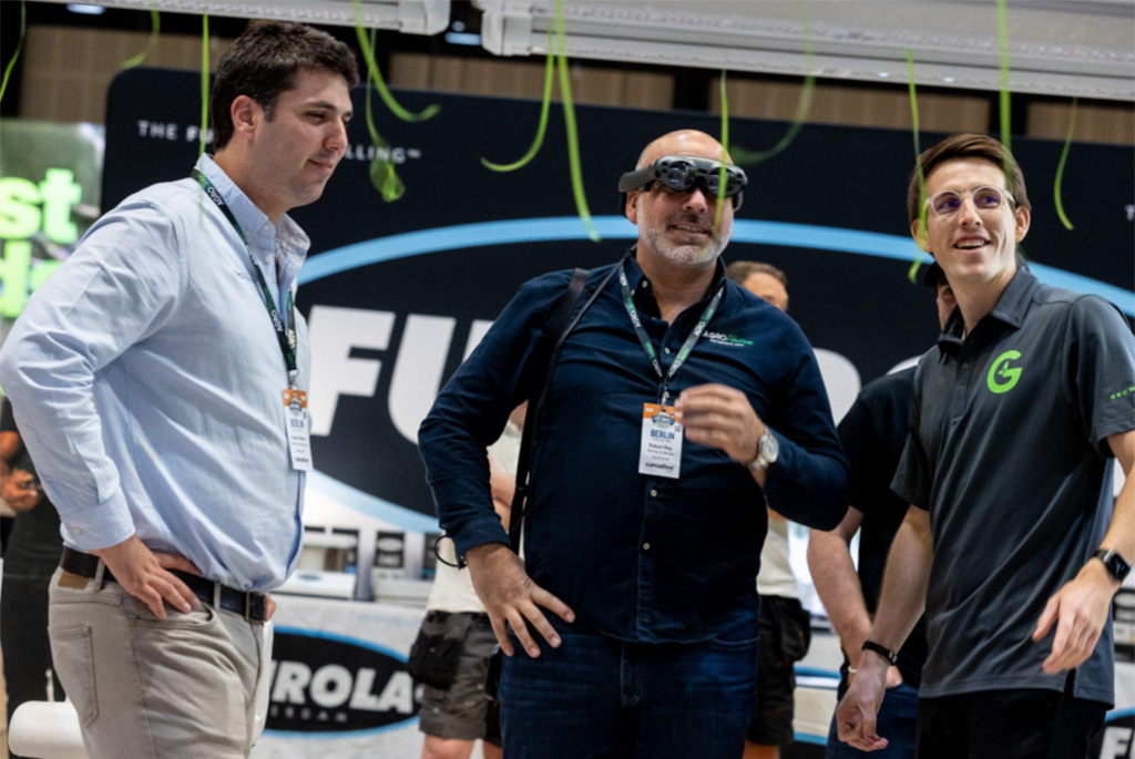 ICBC attendee trying out virtual glasses