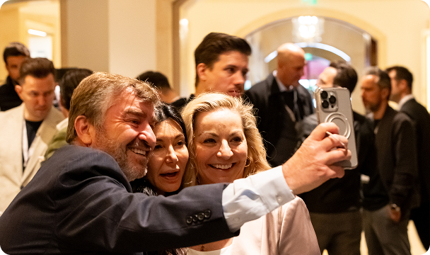 MJBiz and ICBC crowd pics 3