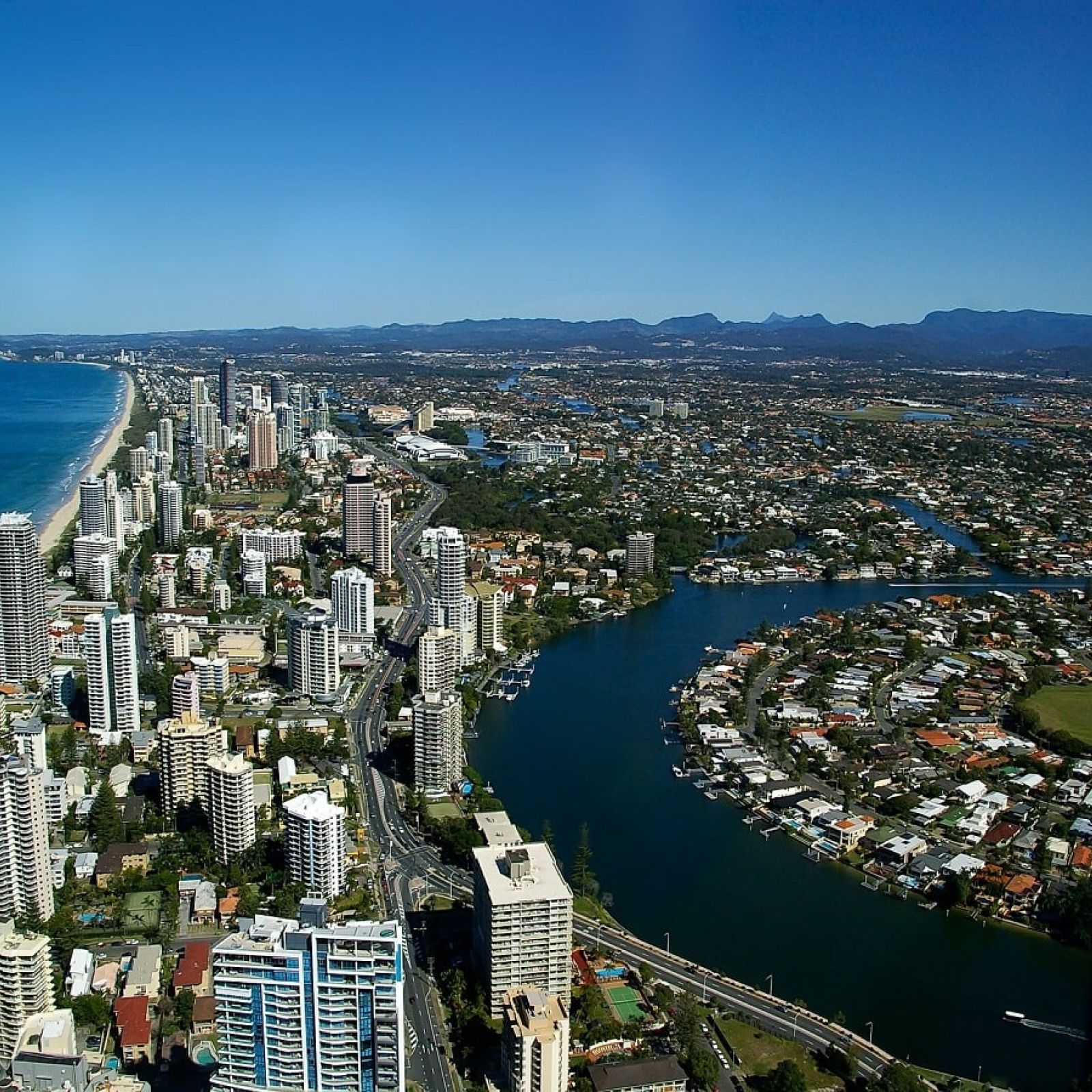 gold-coast-city-queensland-australia-min