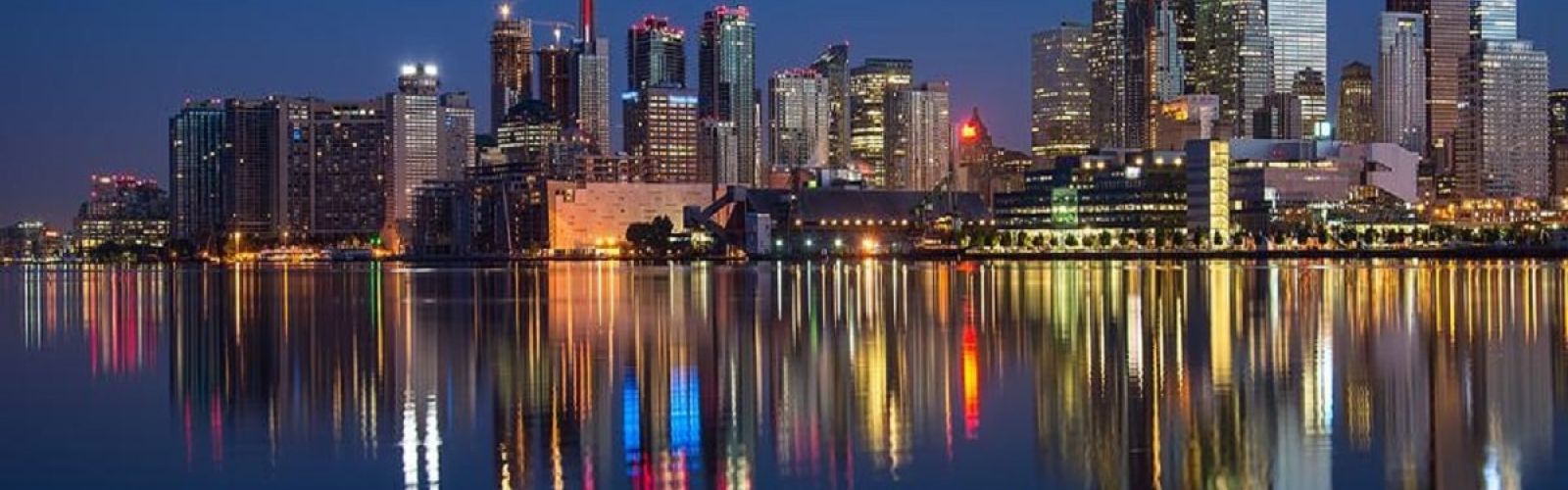 cn tower toronto ontario canada-min