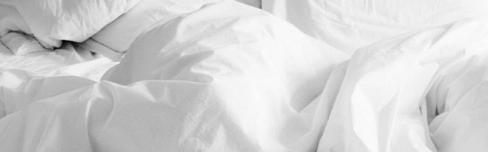 pillows bed sleep insomnia